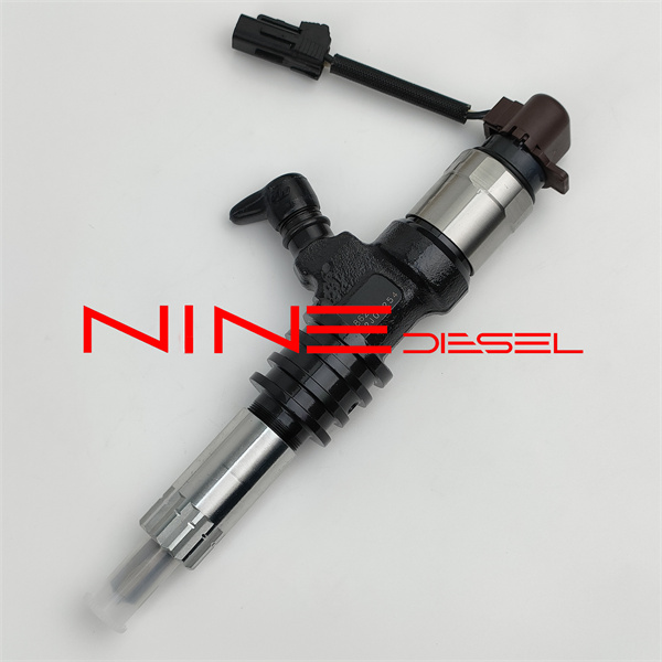 095000-8621 ME306200 injector