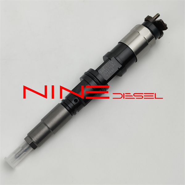 295050-0590 RE543351 injector